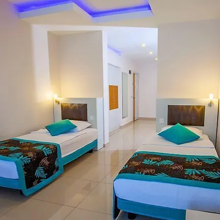 Hotel Kleopatra Ada 3*