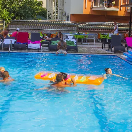 Kleopatra Ada Алания