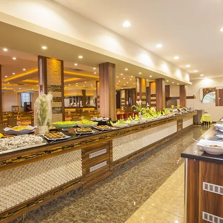 Hotel Kleopatra Ada 3*