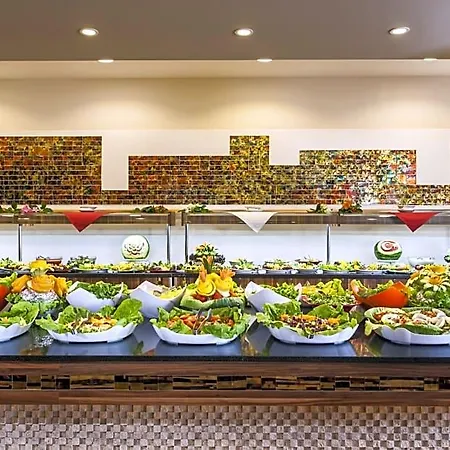 Hotel Kleopatra Ada 3*