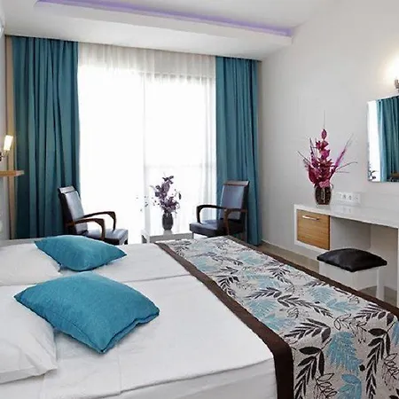 Hotel Kleopatra Ada 3*