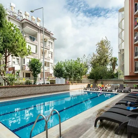 Hotel Kleopatra Ada 3*