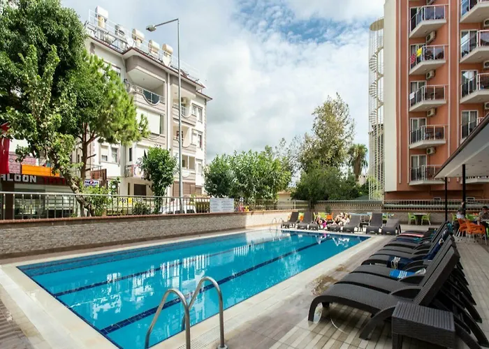 Hotel Kleopatra Ada 3*