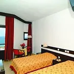 Kleopatra Ada 3*